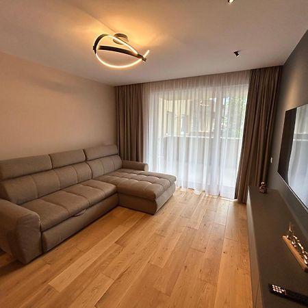 B-Holiday Luxury Apartments Urban Plaza Braşov Exterior foto