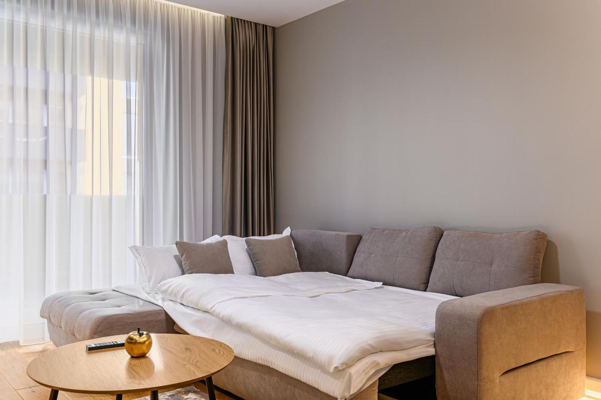 B-Holiday Luxury Apartments Urban Plaza Braşov Exterior foto