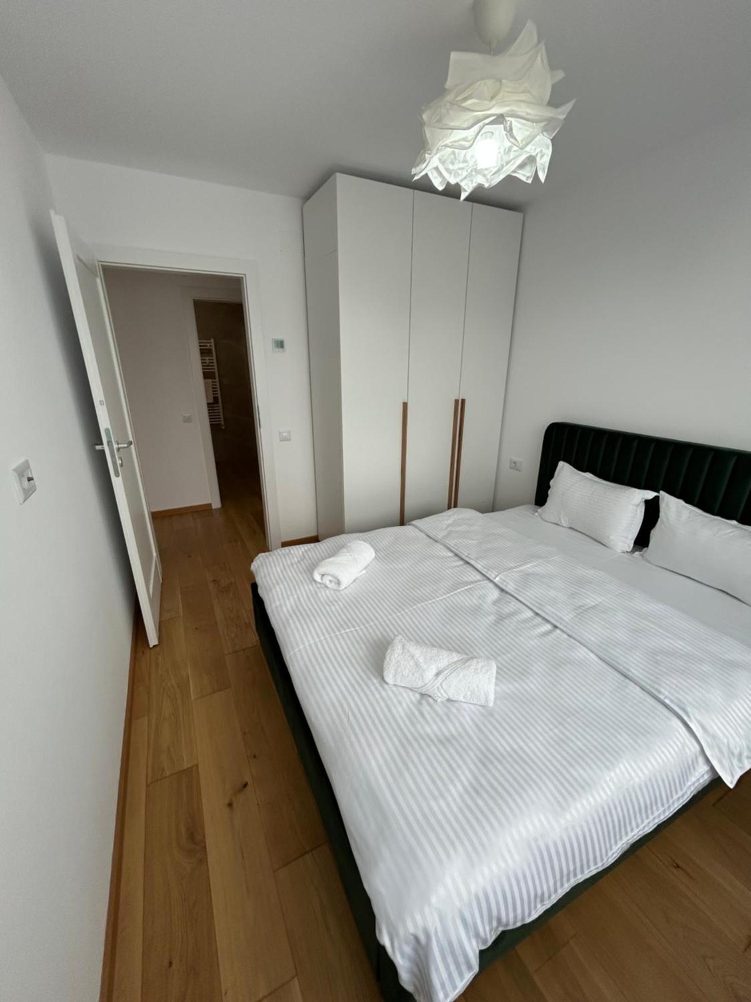 B-Holiday Luxury Apartments Urban Plaza Braşov Exterior foto
